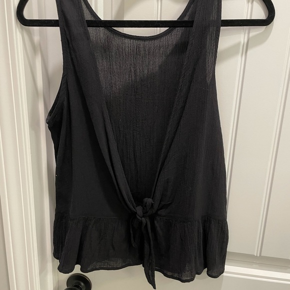 Open back tie top - Picture 1 of 3